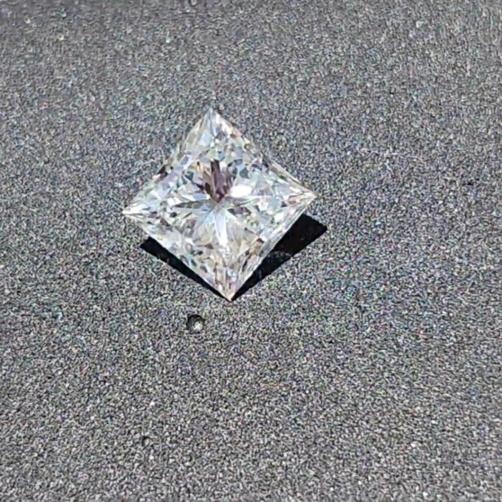 IGI Certified 2.88ct Princess Cut Lab Diamond